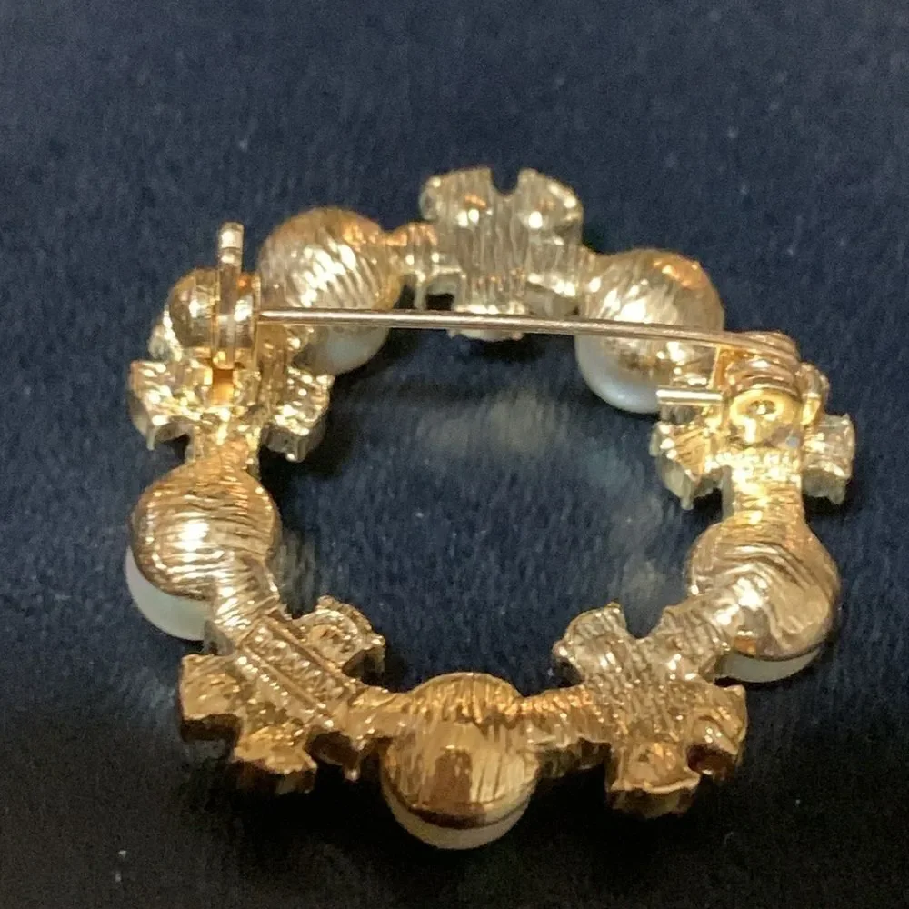 Vintage Roman Brooch Pin Pearl Flower Clear Green Rhinestone Circle 2 1/4”L Gold